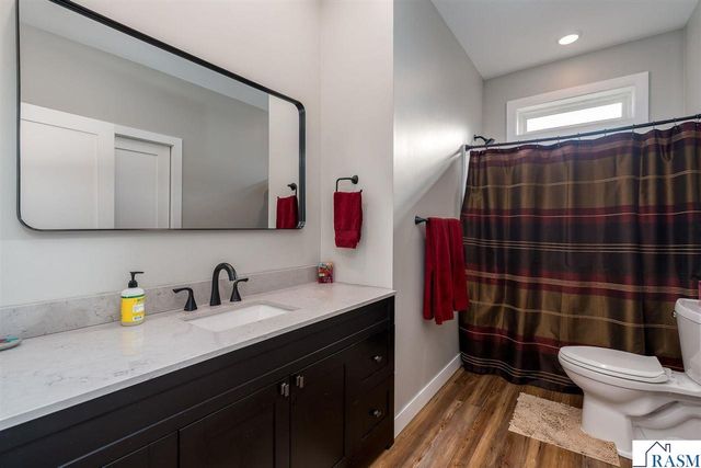 34 N Pointe Court, North Mankato, MN 56003