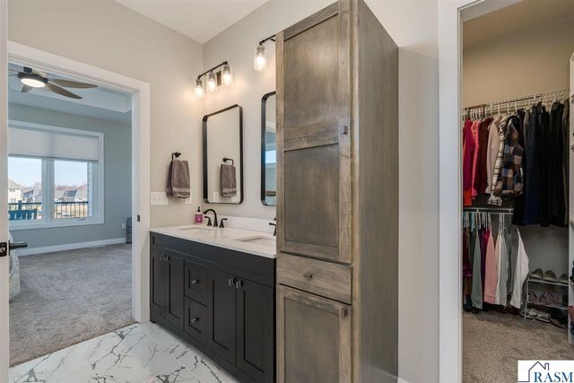 34 N Pointe Court, North Mankato, MN 56003