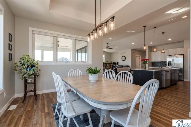 34 N Pointe Court, North Mankato, MN 56003