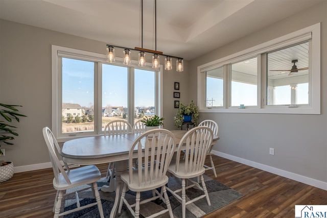 34 N Pointe Court, North Mankato, MN 56003