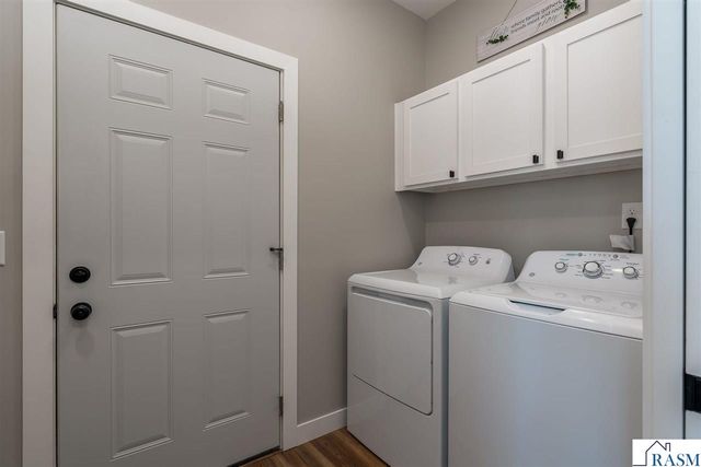 34 N Pointe Court, North Mankato, MN 56003