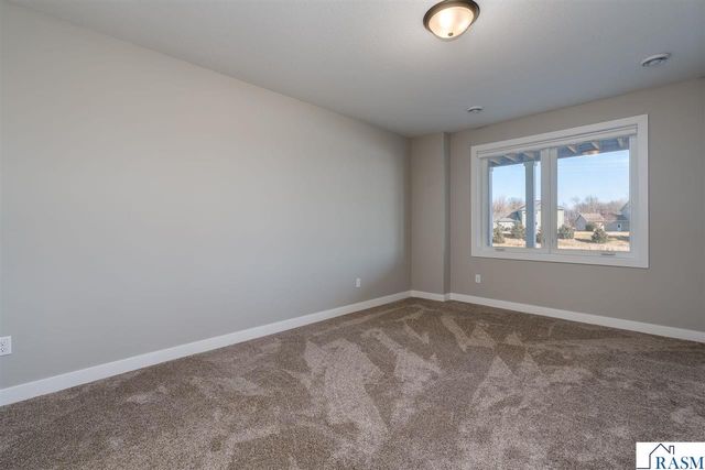 34 N Pointe Court, North Mankato, MN 56003