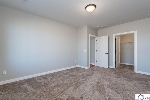 34 N Pointe Court, North Mankato, MN 56003