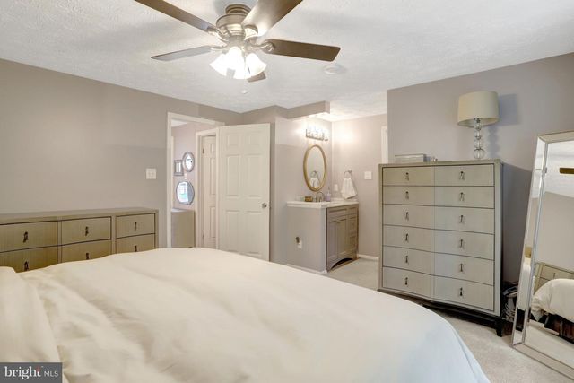 7418 GOLDEN HORSESHOE, Springfield, VA 22153
