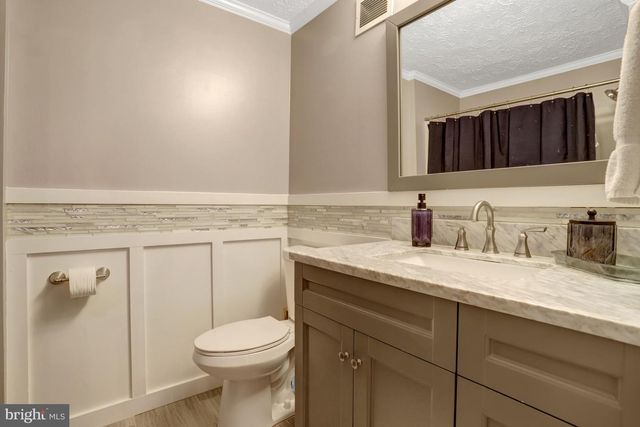 7418 GOLDEN HORSESHOE, Springfield, VA 22153