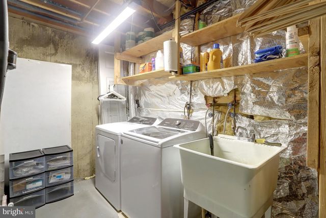 7418 GOLDEN HORSESHOE, Springfield, VA 22153