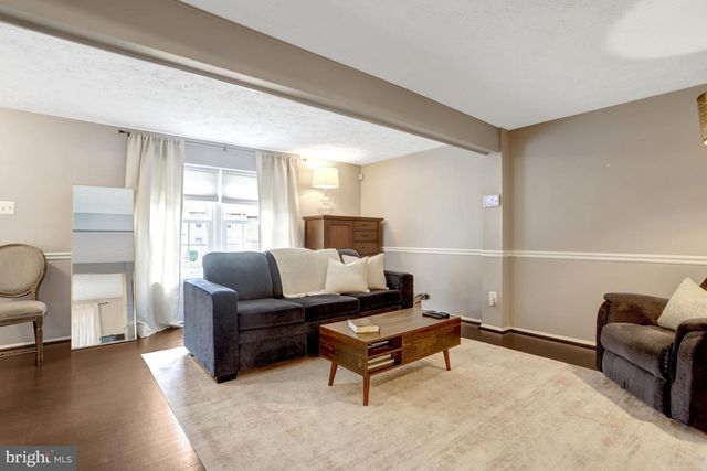 7418 GOLDEN HORSESHOE, Springfield, VA 22153