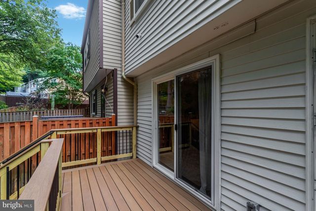 7418 GOLDEN HORSESHOE, Springfield, VA 22153