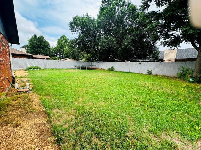 1612 Whispering Creek Drive, Edmond, OK 73013