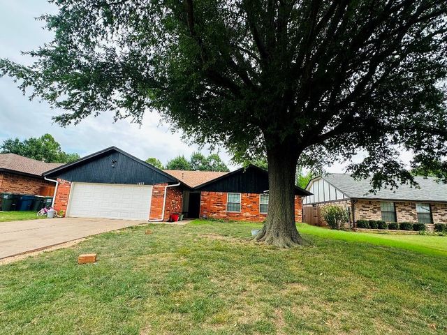 1612 Whispering Creek Drive, Edmond, OK 73013