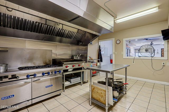 2222 BASSETT Avenue, El Paso, TX 79901