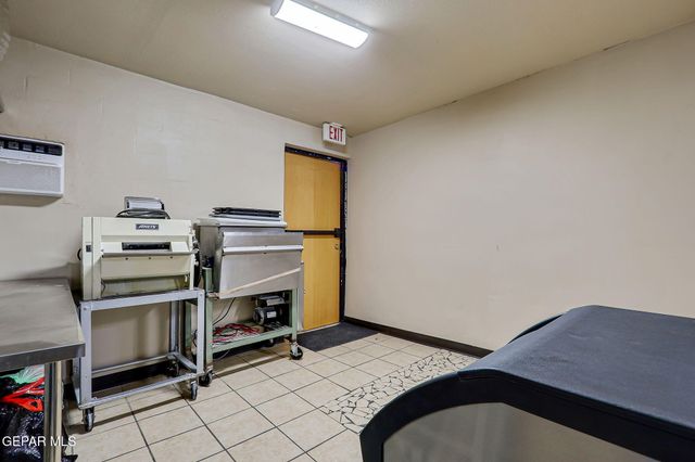 2222 BASSETT Avenue, El Paso, TX 79901