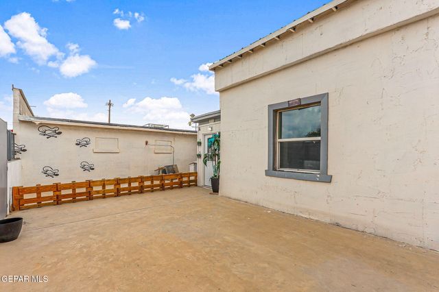 2222 BASSETT Avenue, El Paso, TX 79901