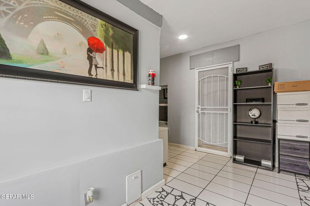 2222 BASSETT Avenue, El Paso, TX 79901