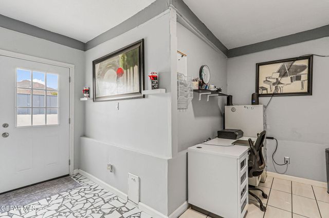 2222 BASSETT Avenue, El Paso, TX 79901