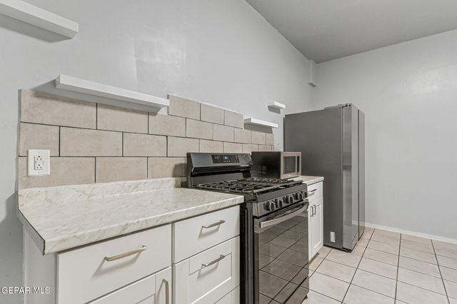 2222 BASSETT Avenue, El Paso, TX 79901