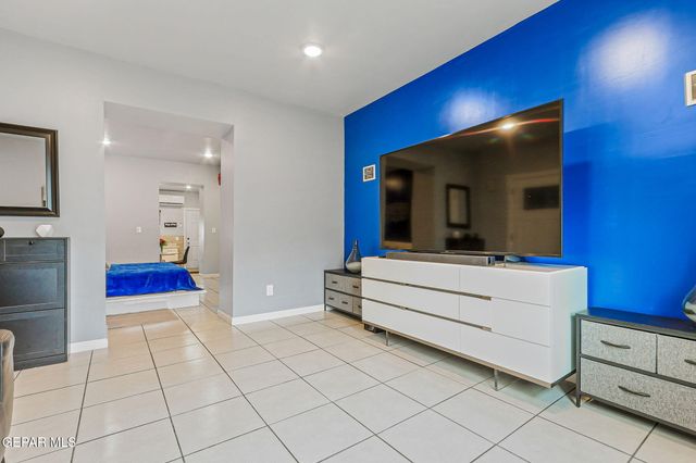 2222 BASSETT Avenue, El Paso, TX 79901