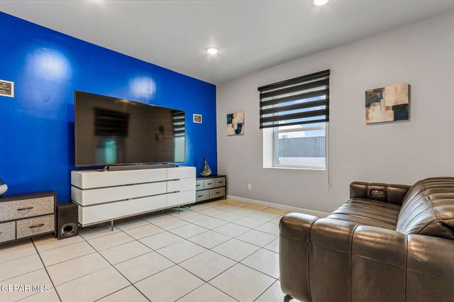 2222 BASSETT Avenue, El Paso, TX 79901