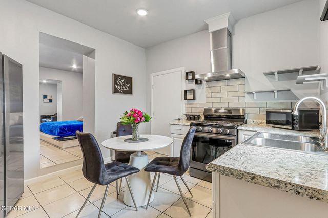 2222 BASSETT Avenue, El Paso, TX 79901