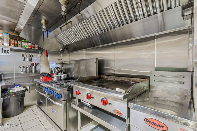 2222 BASSETT Avenue, El Paso, TX 79901