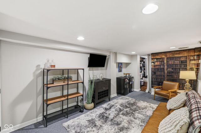4852 N Kenwood Avenue, Indianapolis, IN 46208