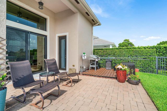 9277 Equus Circle, Boynton Beach, FL 33472