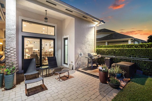 9277 Equus Circle, Boynton Beach, FL 33472