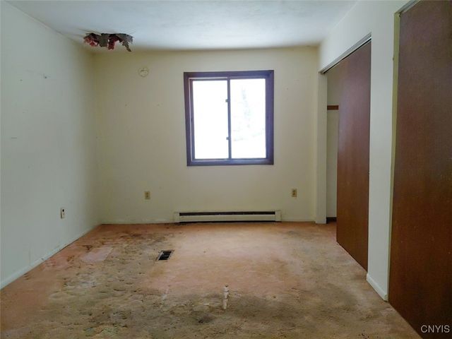 98 Ennis Avenue, Schroeppel, NY 13132