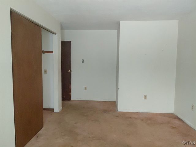 98 Ennis Avenue, Schroeppel, NY 13132