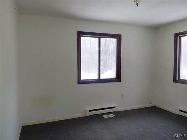 98 Ennis Avenue, Schroeppel, NY 13132