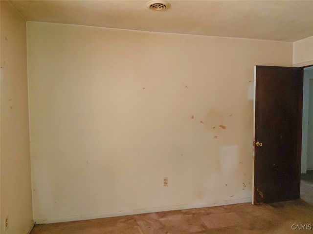 98 Ennis Avenue, Schroeppel, NY 13132