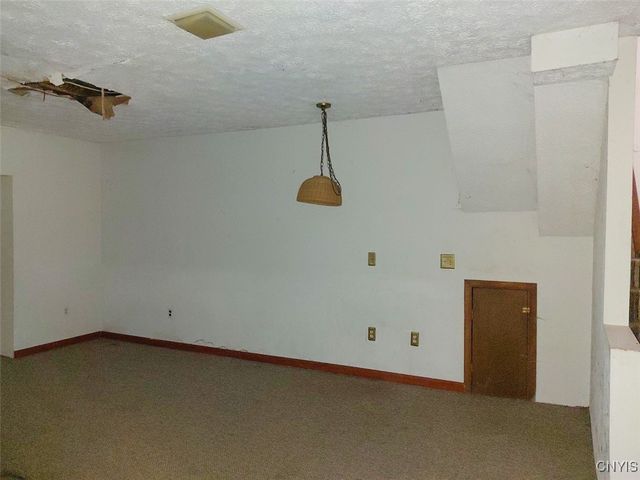 98 Ennis Avenue, Schroeppel, NY 13132