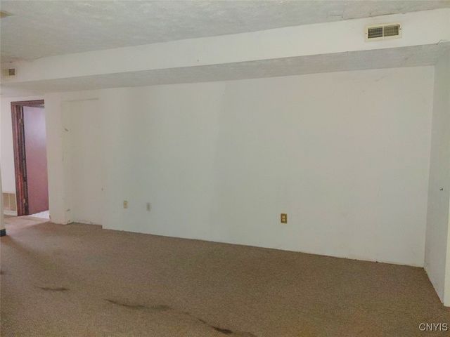 98 Ennis Avenue, Schroeppel, NY 13132