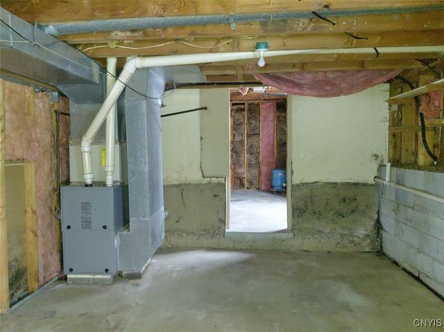 98 Ennis Avenue, Schroeppel, NY 13132