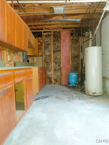 98 Ennis Avenue, Schroeppel, NY 13132