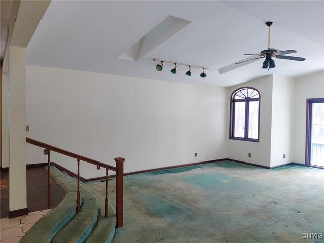 98 Ennis Avenue, Schroeppel, NY 13132