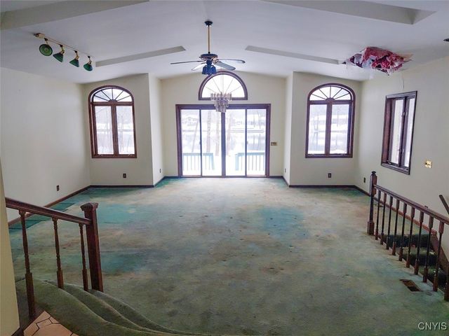 98 Ennis Avenue, Schroeppel, NY 13132