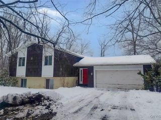 98 Ennis Avenue, Schroeppel, NY 13132