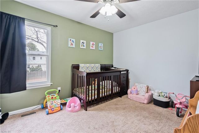 211 Clipper DR, Newport News, VA 23602