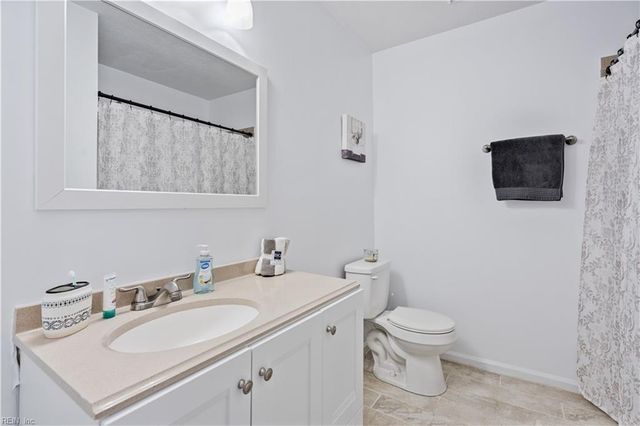 211 Clipper DR, Newport News, VA 23602