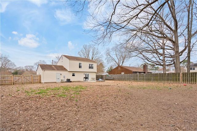 211 Clipper DR, Newport News, VA 23602