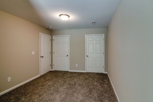 955 Center Rd Apt B, Clarksville, TN 37042