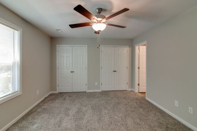 955 Center Rd Apt B, Clarksville, TN 37042