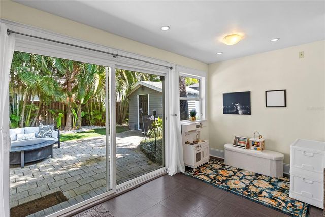 3009 W SAN JOSE STREET, Tampa, FL 33629