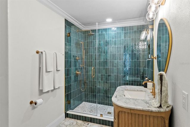 3009 W SAN JOSE STREET, Tampa, FL 33629