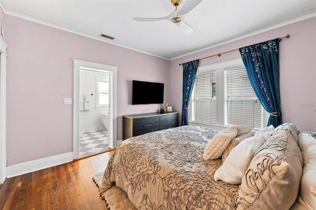 3009 W SAN JOSE STREET, Tampa, FL 33629