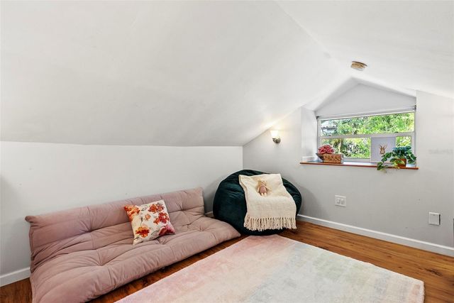 3009 W SAN JOSE STREET, Tampa, FL 33629