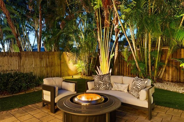 3009 W SAN JOSE STREET, Tampa, FL 33629