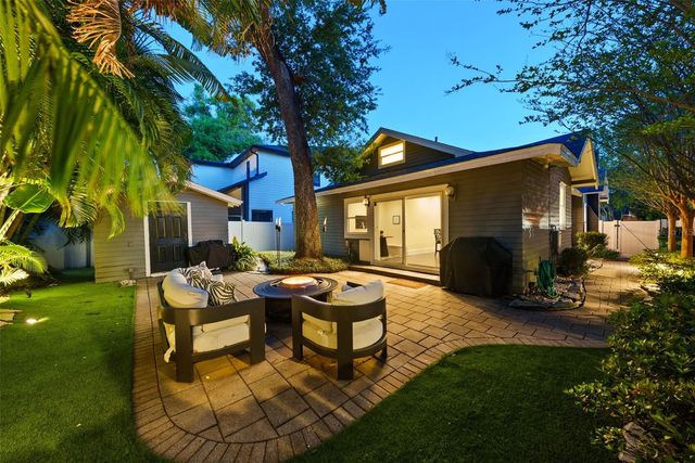 3009 W SAN JOSE STREET, Tampa, FL 33629