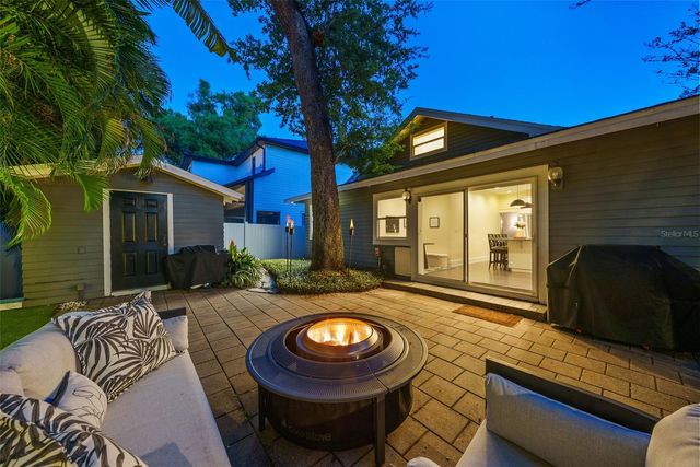 3009 W SAN JOSE STREET, Tampa, FL 33629